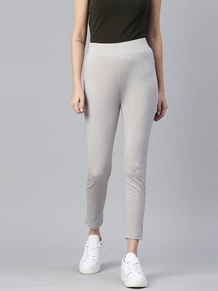 Grey Solid Ankle Length Slim Fit Leggings