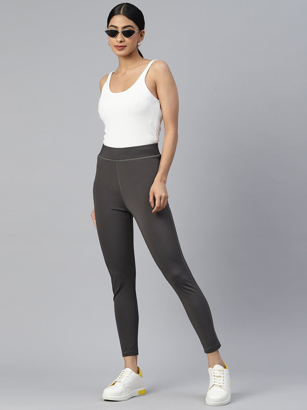 Charcoal Grey Solid Ankle Length Slim Fit Leggings