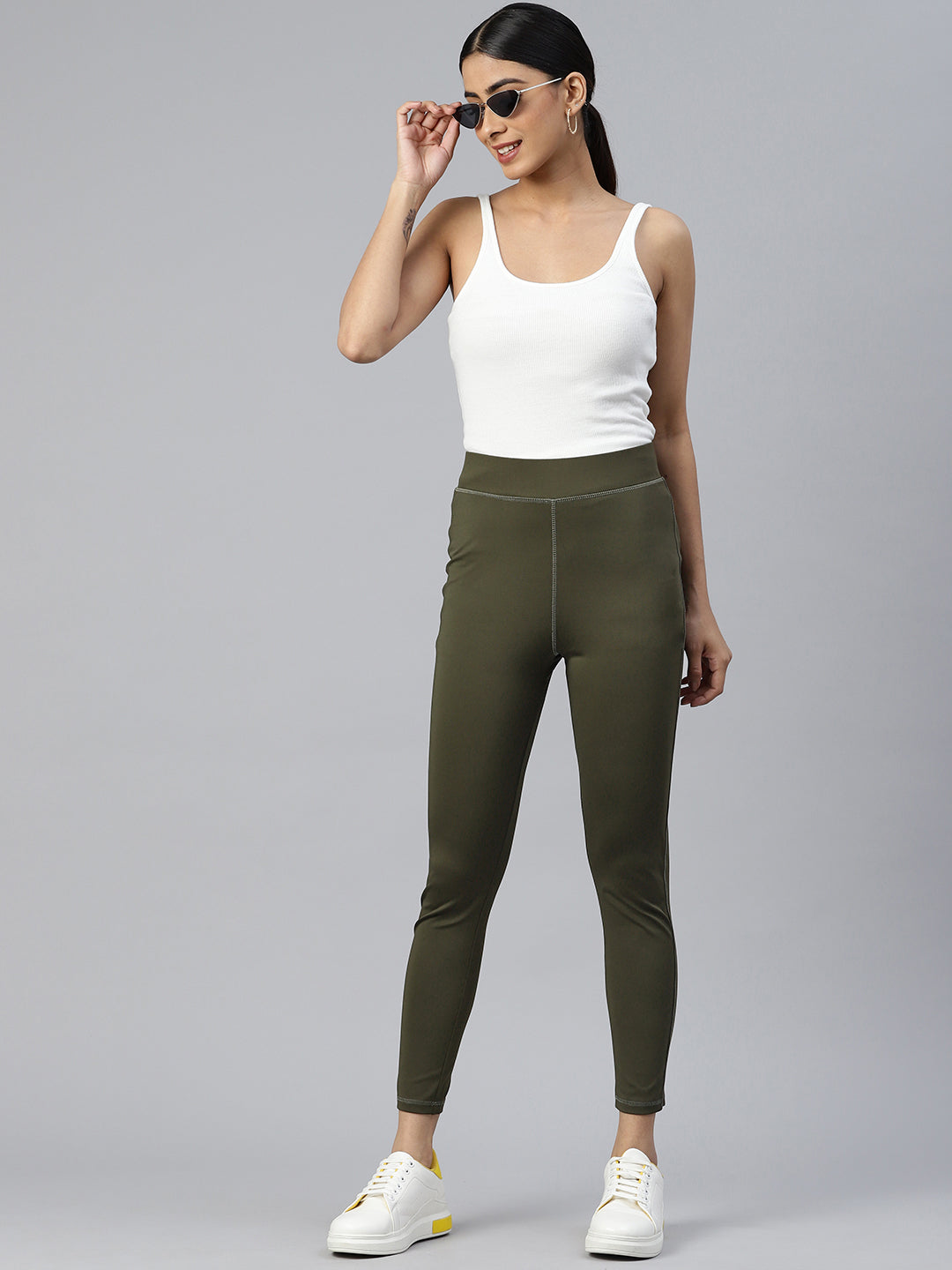 Olive Green Solid Ankle Length Slim Fit Leggings