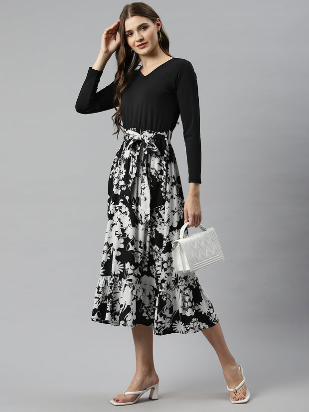 Black and White Floral Print A-Line Tiered Midi Dress with Belt