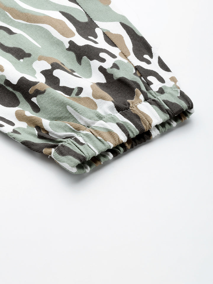 Green Camouflage Printed Cargos Trousers with Belt