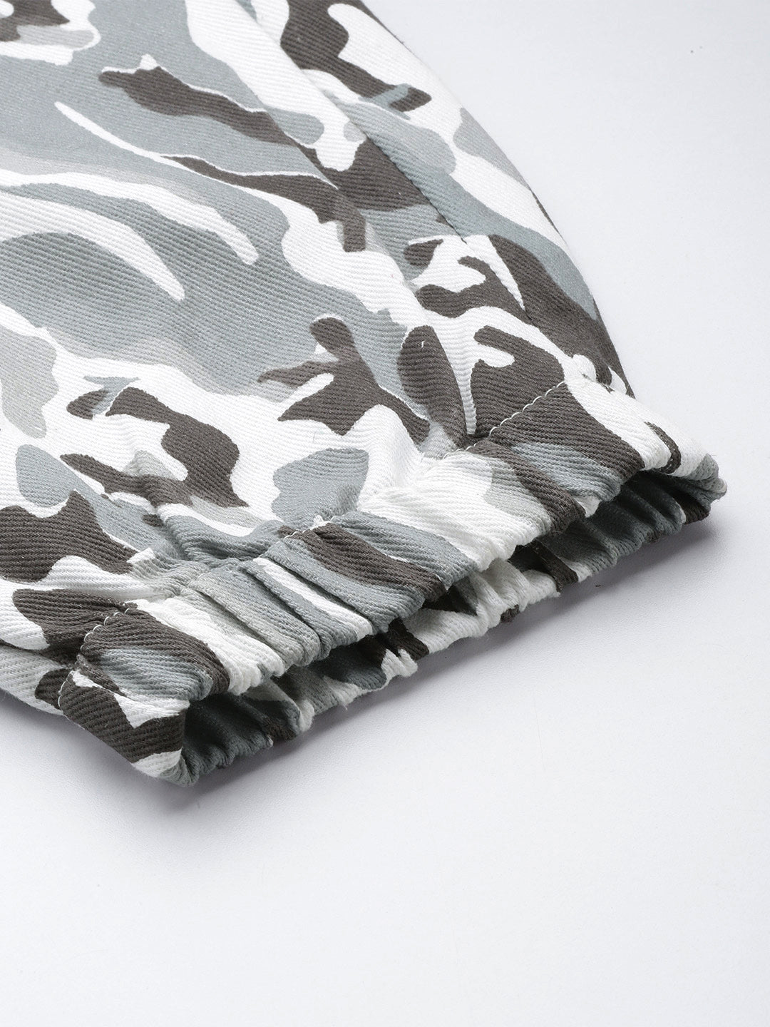 Grey Camouflage Printed Cargos Trousers with Belt