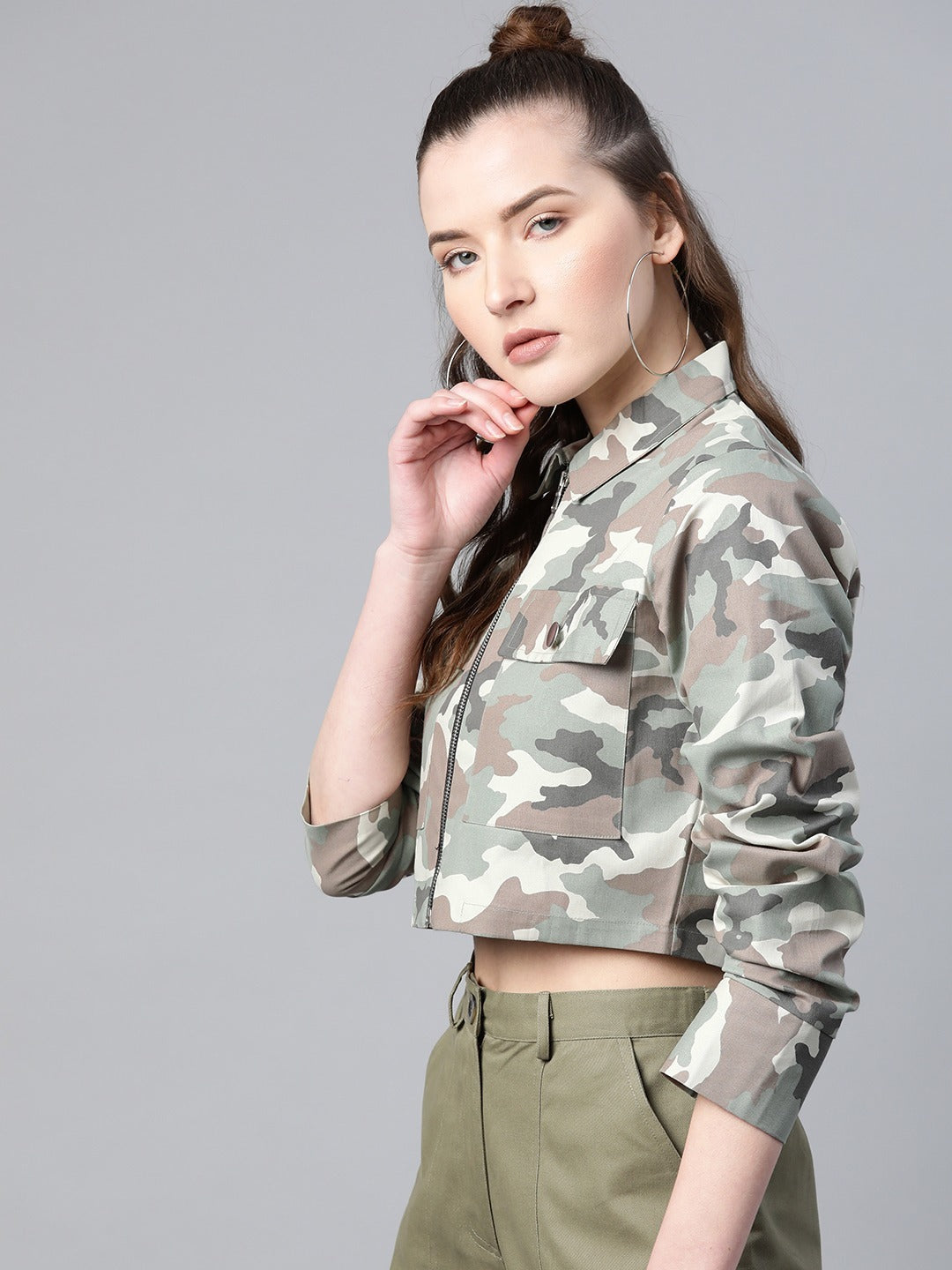 Popnetic Women Green & White Camouflage Print Pure Cotton Crop Jacket